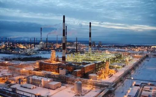 В России горел завод “Киришинефтеоргсинтез”