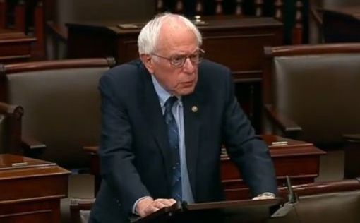Берни Сандерс объявил о начале похода против Трампа и Маска